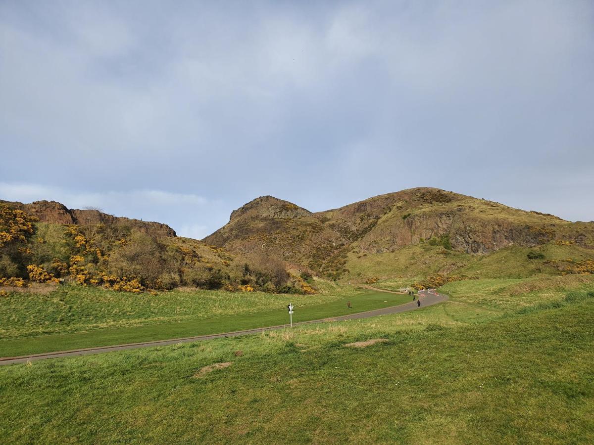 Lovely 2 Bedroom Flat In The Heart Of The City Edinburgh Luaran gambar